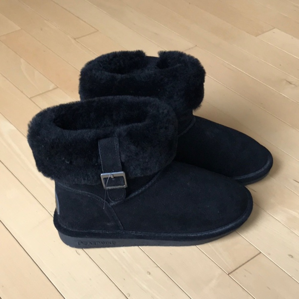 NWOT womens Bearpaw Abbey black lo rise boots w faux fur - sz 6